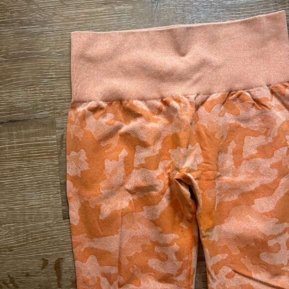 NVGTN Burnt Orange Camo Seamless Leggings Medium - Picture 3 of 6
